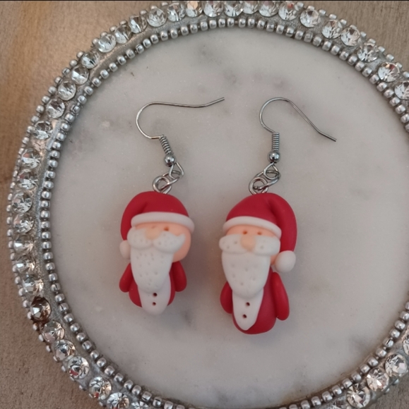 Red Holiday Christmas Santa Claus Clay Dangle Drop Earrings - Picture 1 of 7